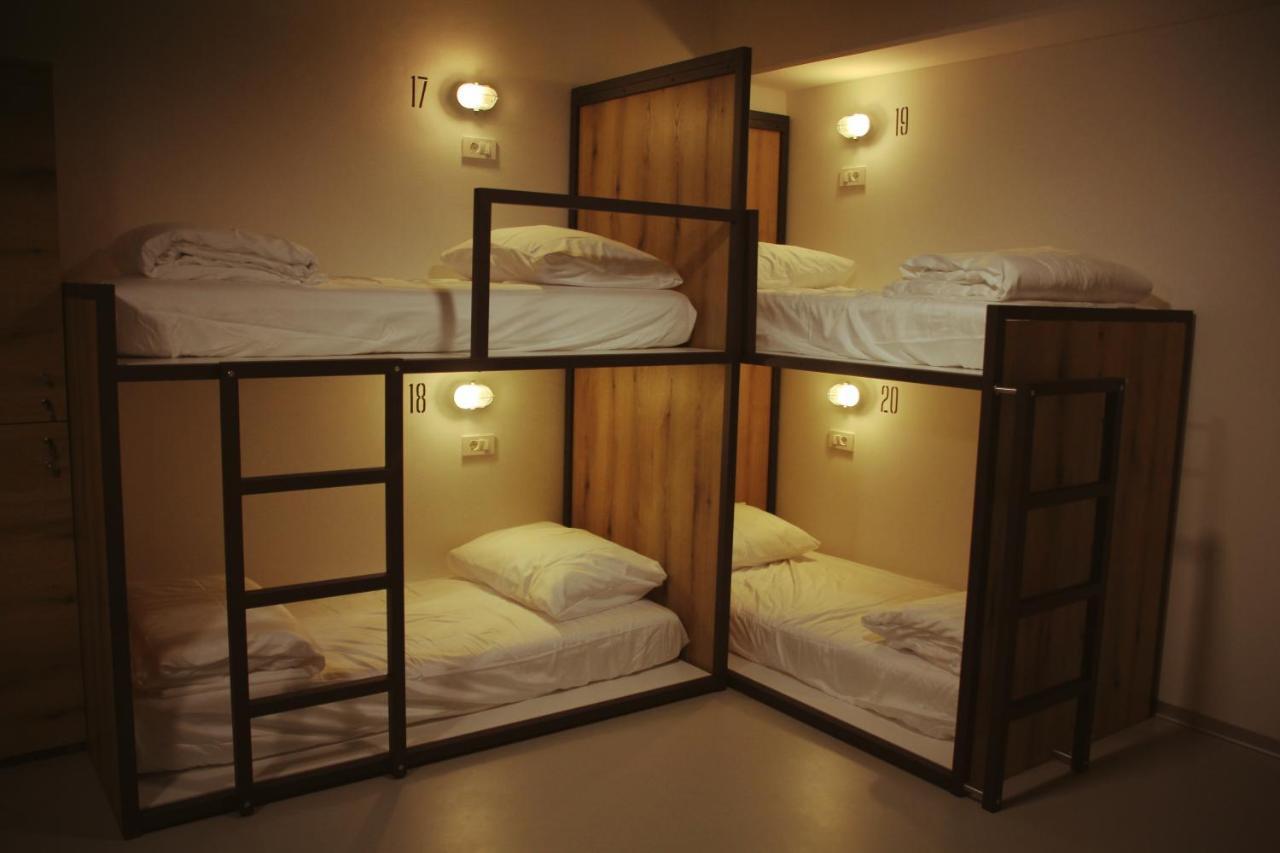 Garage Hostel Нова-Горица Экстерьер фото