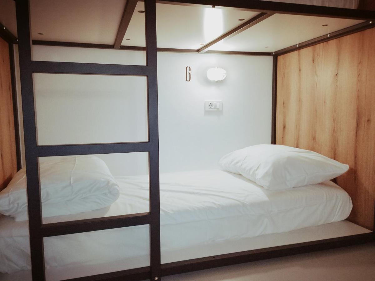 Garage Hostel Нова-Горица Экстерьер фото